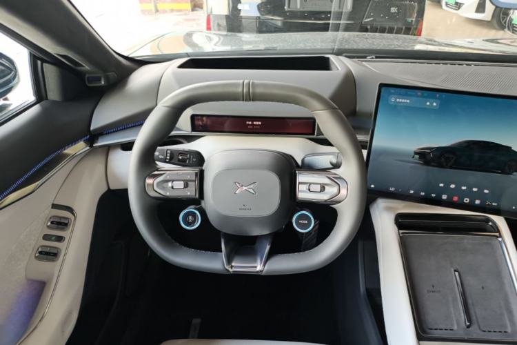 Used XPeng P7 2025 Model—702 Long Range Ultra Steering Wheel