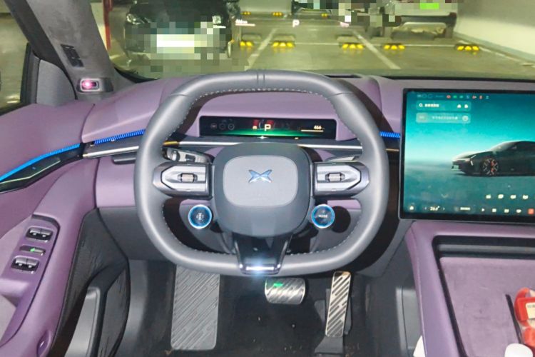 Used XPeng P7 2025 Model—702 Long Range Ultra Steering Wheel