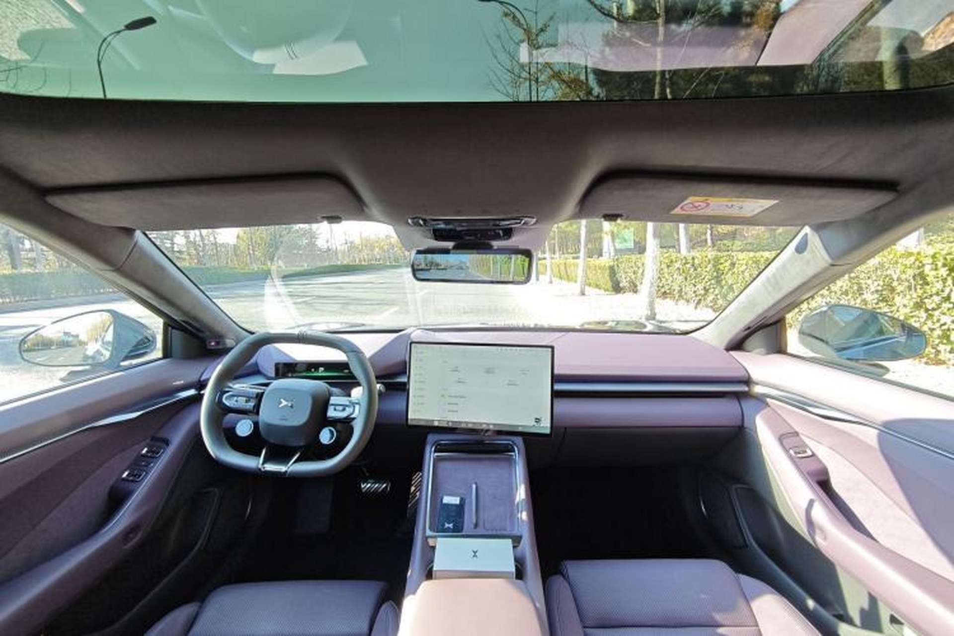 Used XPeng P7 2025 Model—702 Long Range Ultra Steering Wheel