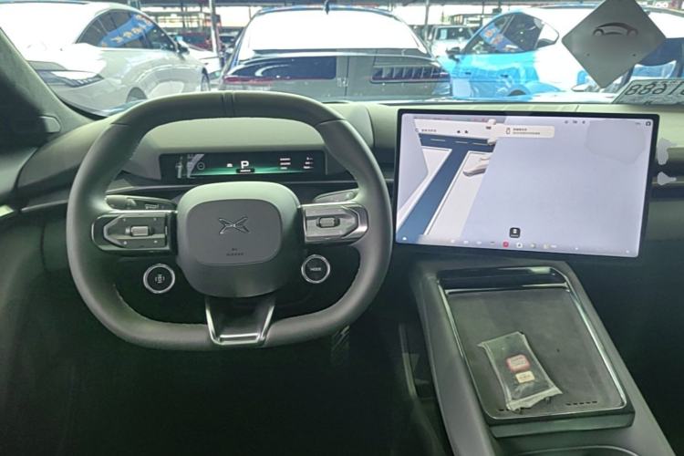 Used XPeng P7 2025 Model—820 Ultra Long Range Ultra Steering Wheel
