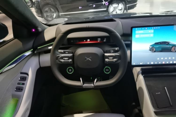 Used XPeng P7 2025 Model—820 Ultra Long Range Ultra Steering Wheel