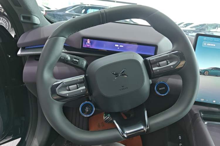 Used XPeng P7 2025 Model—702 Long Range Ultra Steering Wheel