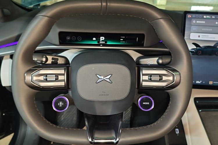 Used XPeng P7 2025 Model—702 Long Range Ultra Steering Wheel