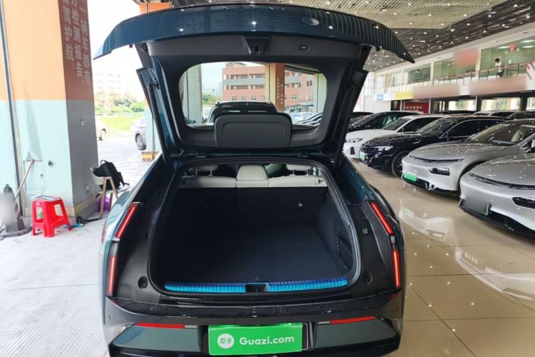 Used XPeng P7 2025 Model—702 Long Range Ultra Trunk