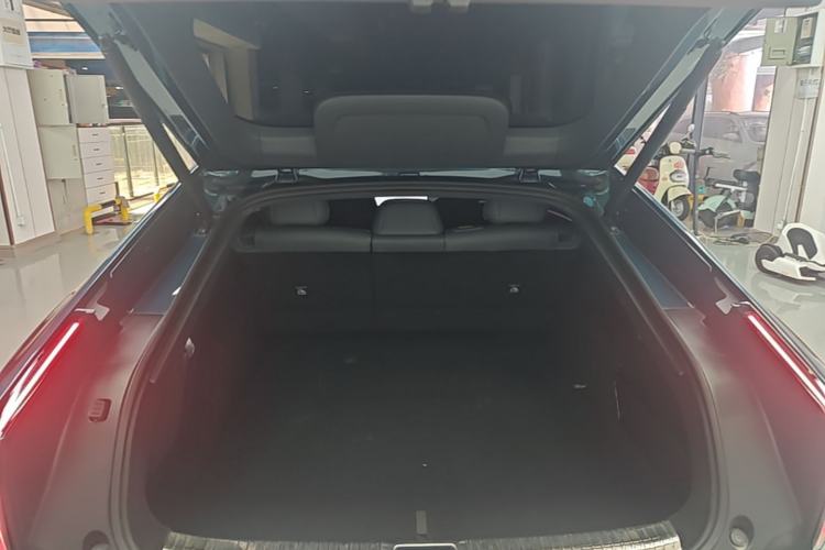 Used XPeng P7 2025 Model—702 Long Range Ultra Trunk