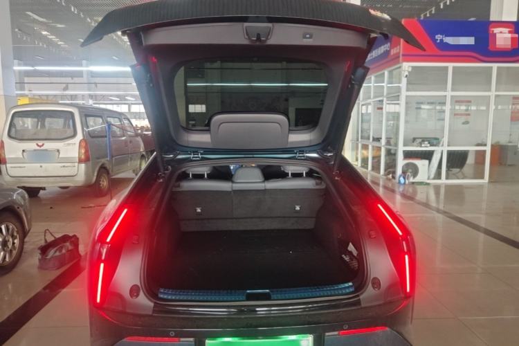 Used XPeng P7 2025 Model—820 Ultra Long Range Ultra Trunk