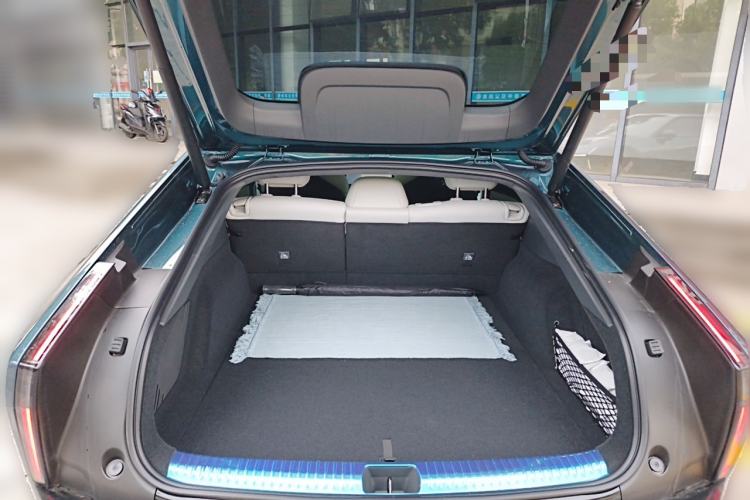 Used XPeng P7 2025 Model—820 Ultra Long Range Ultra Trunk