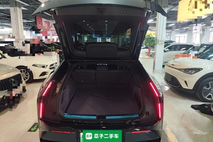Used XPeng P7 2025 Model—702 Long Range Ultra Trunk