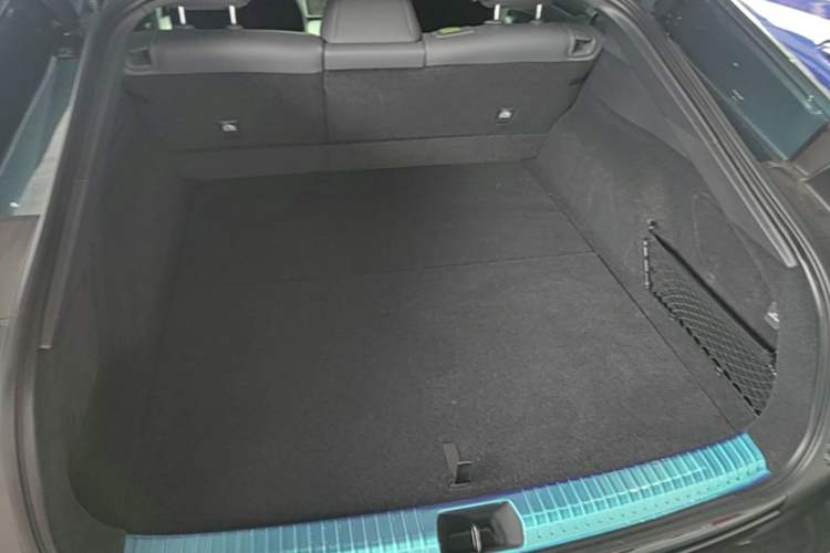 Used XPeng P7 2025 Model—820 Ultra Long Range Ultra Trunk