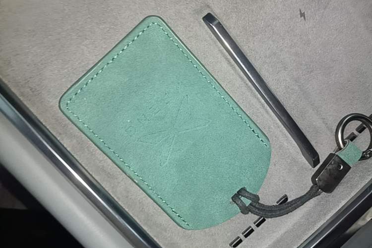 Used XPeng P7 2025 Model—702 Long Range Ultra Vehicle Key