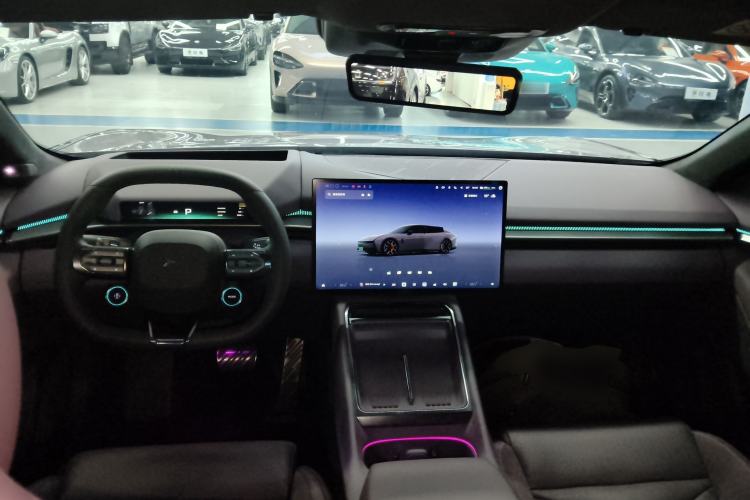 Used XPeng P7 2025 Model—702 Long Range Ultra Center Console
