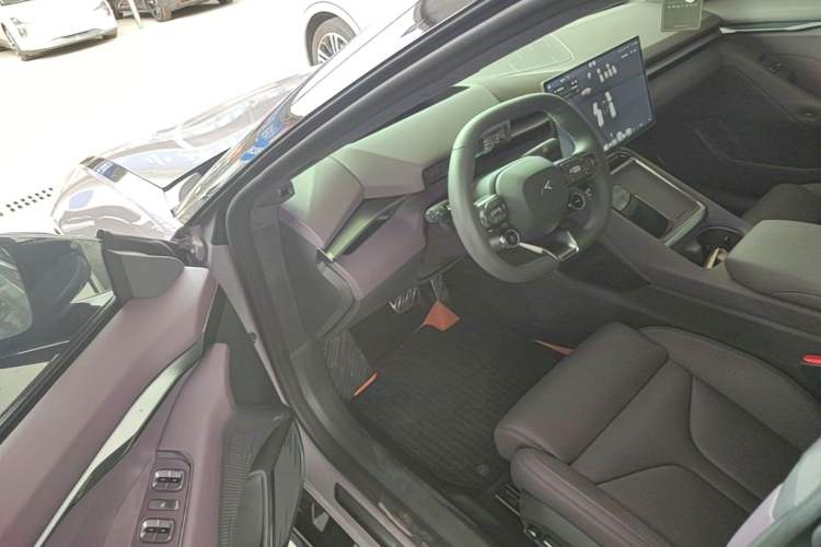 Used XPeng P7 2025 Model—820 Ultra Long Range Ultra Driver Seat