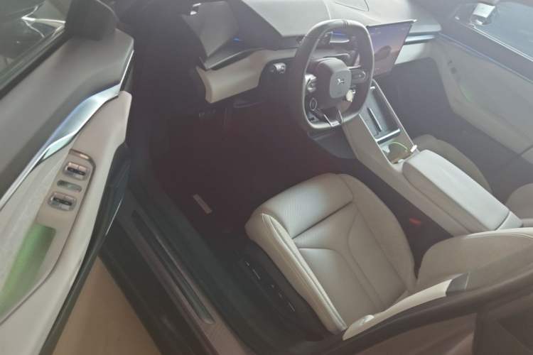 Used XPeng P7 2025 Model—702 Long Range Ultra Driver Seat