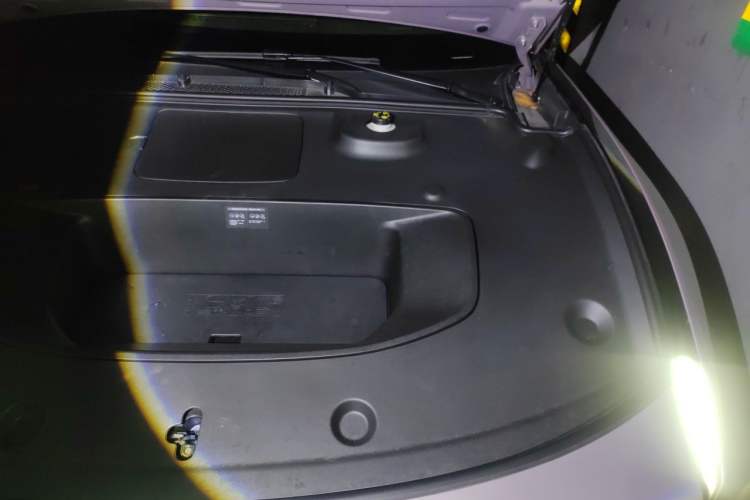 Used XPeng P7 2025 Model—820 Ultra Long Range Ultra Engine Bay Left