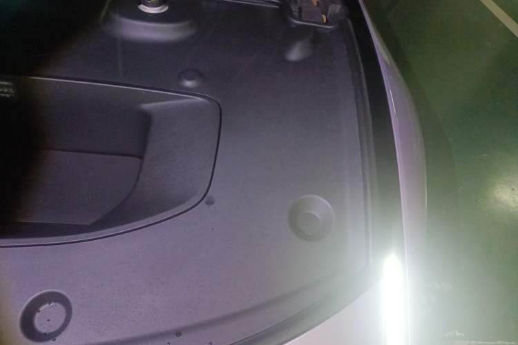 Used XPeng P7 2025 Model—702 Long Range Ultra Engine Bay Left