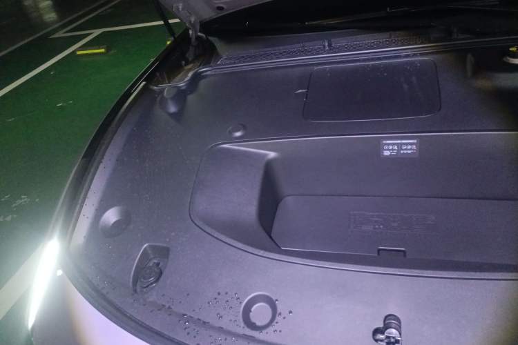 Used XPeng P7 2025 Model—702 Long Range Ultra Engine Bay Right