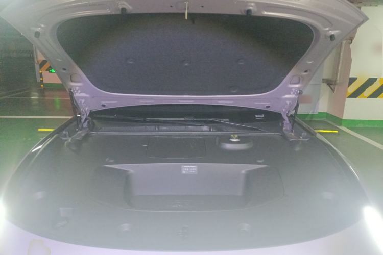 Used XPeng P7 2025 Model—702 Long Range Ultra Engine Bay