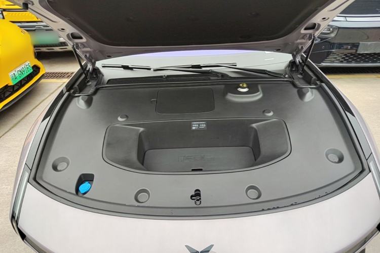Used XPeng P7 2025 Model—820 Ultra Long Range Ultra Engine Bay