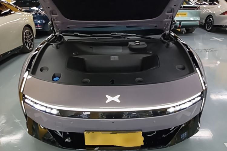 Used XPeng P7 2025 Model—820 Ultra Long Range Ultra Engine Bay