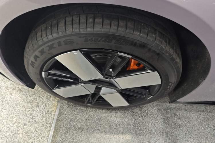 Used XPeng P7 2025 Model—702 Long Range Ultra Exterior 4