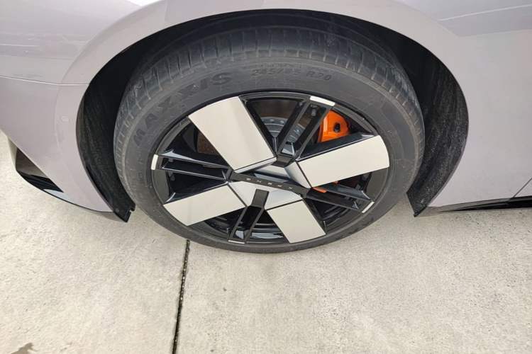 Used XPeng P7 2025 Model—820 Ultra Long Range Ultra Exterior 4