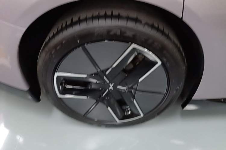 Used XPeng P7 2025 Model—820 Ultra Long Range Ultra Exterior 5