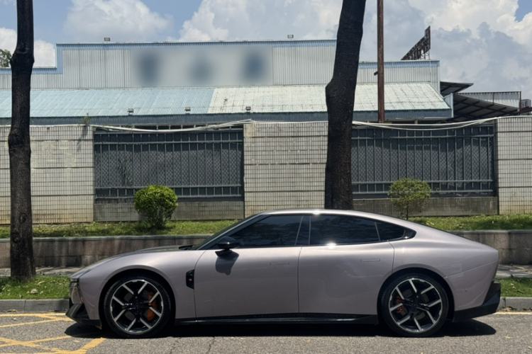 Used XPeng P7 2025 Model—750 All-Wheel-Drive High-Performance Ultra Exterior 8