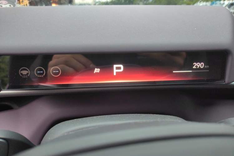 Used XPeng P7 2025 Model—702 Long Range Ultra Instrument Cluster