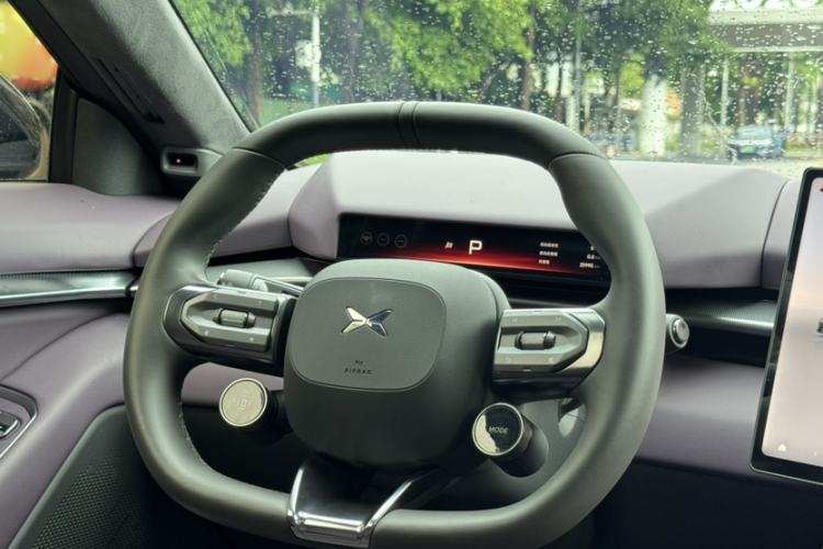 Used XPeng P7 2025 Model—702 Long Range Ultra Interior 7