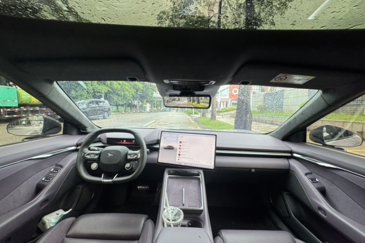 Used XPeng P7 2025 Model—702 Long Range Ultra Interior 8