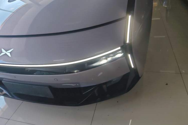 Used XPeng P7 2025 Model—702 Long Range Ultra Left Front Headlight