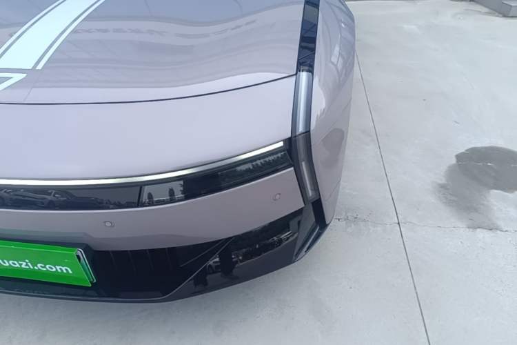 Used XPeng P7 2025 Model—750 All-Wheel-Drive High-Performance Ultra Left Front Headlight