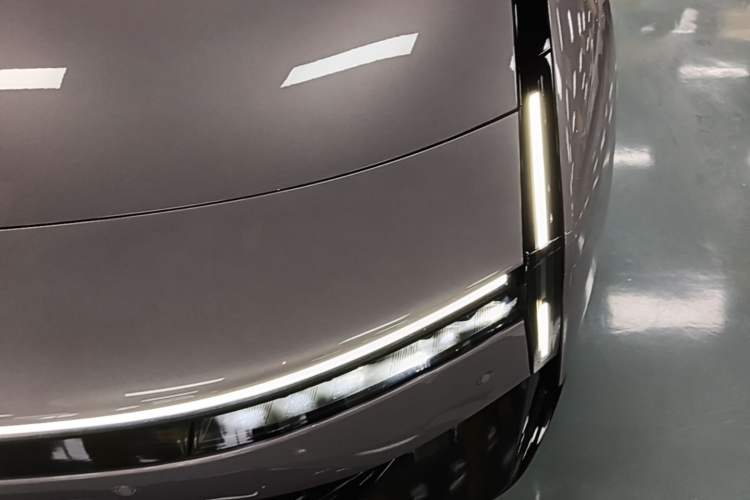 Used XPeng P7 2025 Model—820 Ultra Long Range Ultra Left Front Headlight