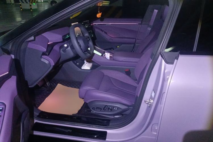 Used XPeng P7 2025 Model—702 Long Range Ultra Left Front Seat