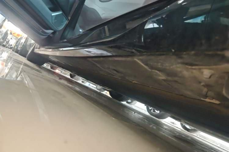 Used XPeng P7 2025 Model—702 Long Range Ultra Left Side Sill
