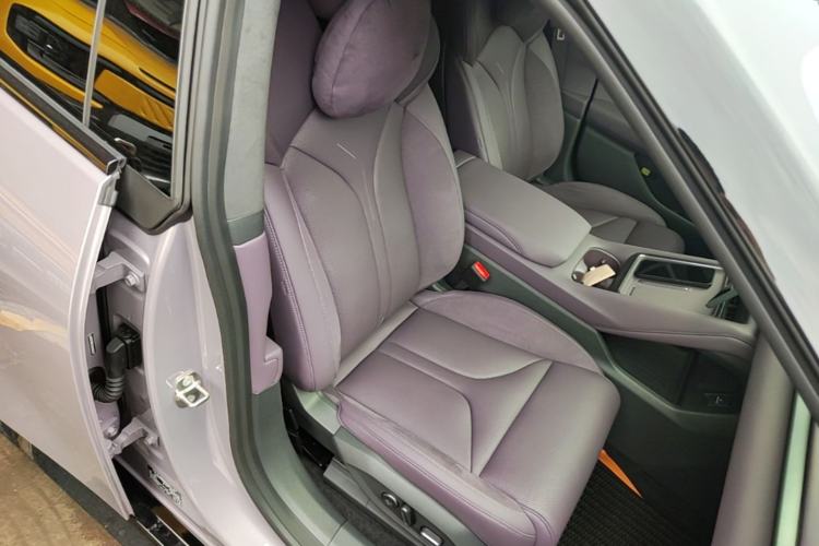 Used XPeng P7 2025 Model—820 Ultra Long Range Ultra Right Front Seat