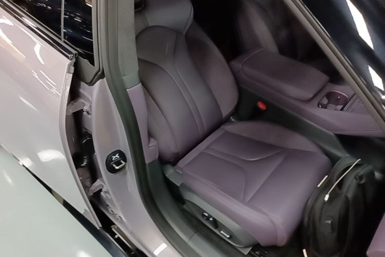 Used XPeng P7 2025 Model—820 Ultra Long Range Ultra Right Front Seat