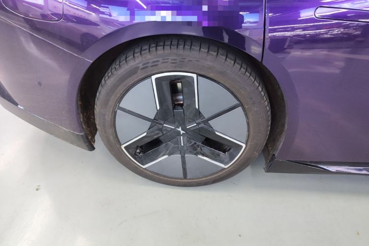 Used XPeng P7 2025 Model—702 Long Range Ultra Right Rear Wheel Hub