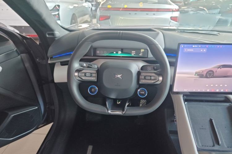 Used XPeng P7 2025 Model—702 Long Range Ultra Steering Wheel
