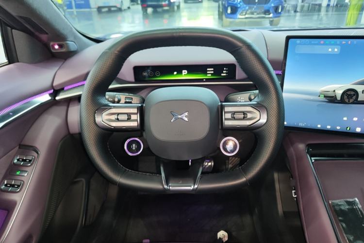 Used XPeng P7 2025 Model—702 Long Range Ultra Steering Wheel