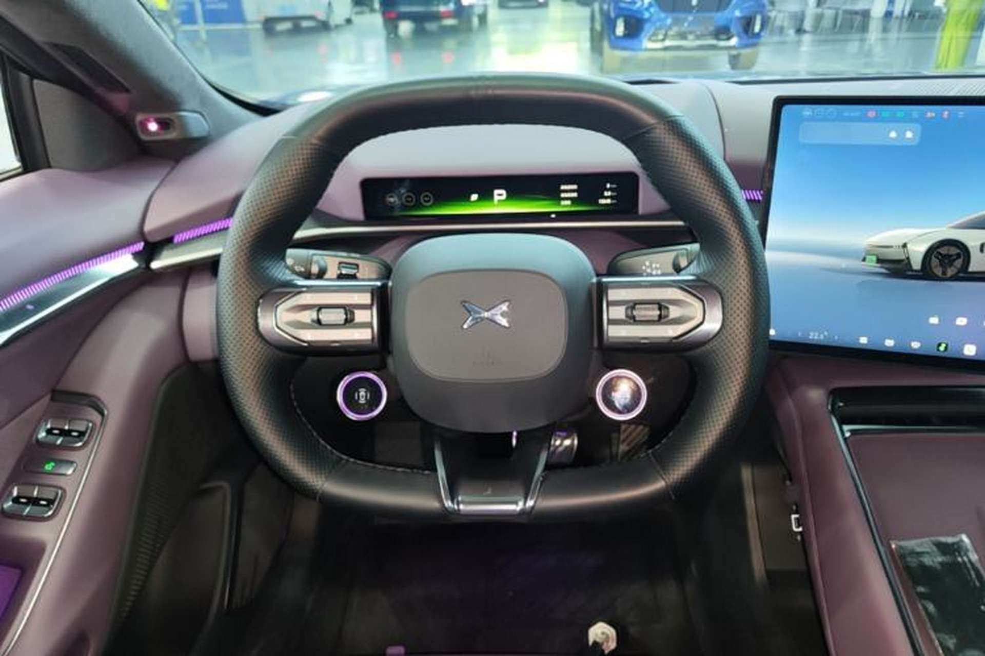 Used XPeng P7 2025 Model—702 Long Range Ultra Steering Wheel