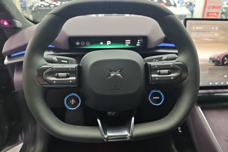 Used XPeng P7 2025 Model—702 Long Range Ultra Steering Wheel