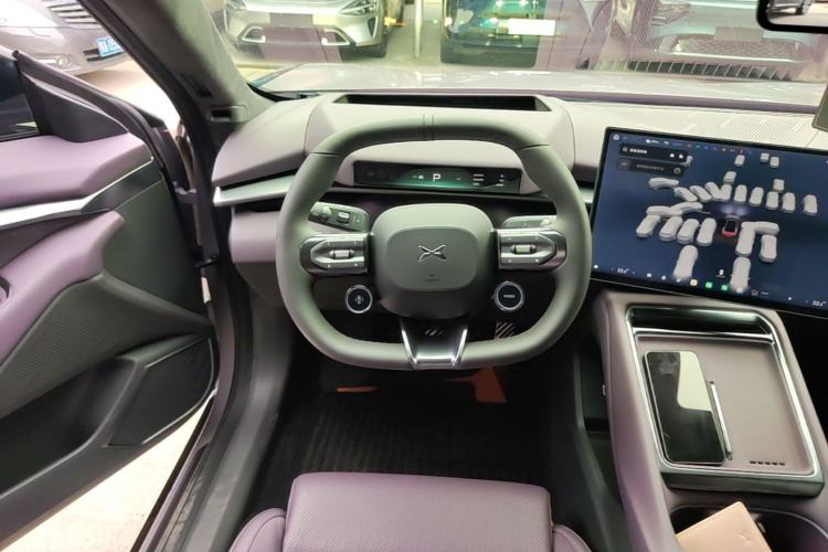 Used XPeng P7 2025 Model—820 Ultra Long Range Ultra Steering Wheel
