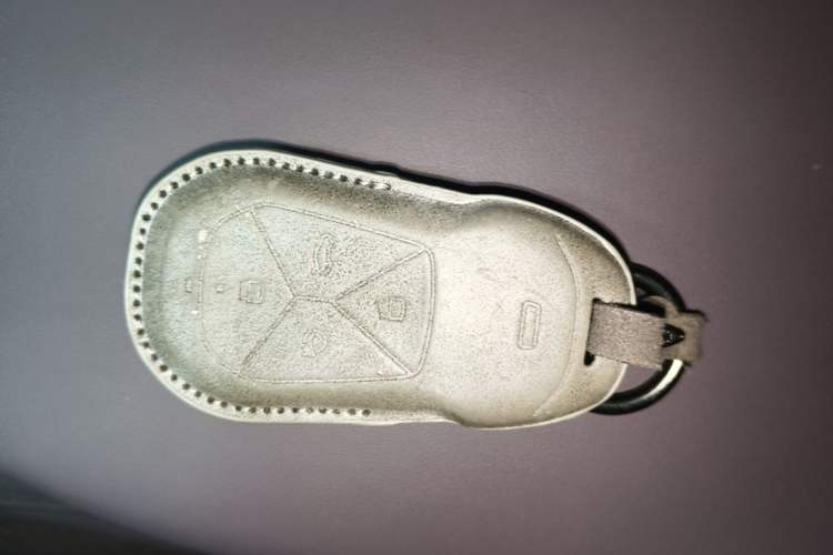 Used XPeng P7 2025 Model—750 All-Wheel-Drive High-Performance Ultra Vehicle Key