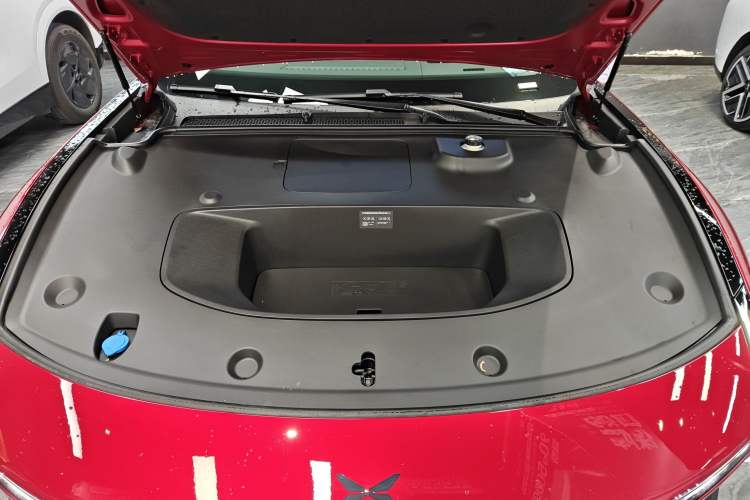 Used XPeng P7 2025 Model 702 Max Engine Bay