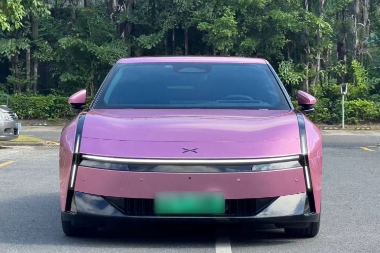 Used XPeng P7 2025 Model—750 All-Wheel-Drive High-Performance Ultra Exterior 1