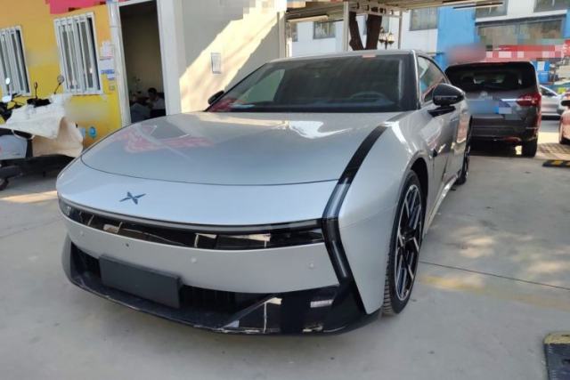 Used XPeng P7 2025 Model—750 All-Wheel-Drive High-Performance Ultra