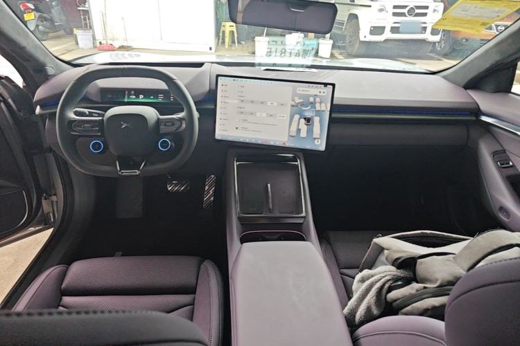 Used XPeng P7 2025 Model 702 Max Center Console