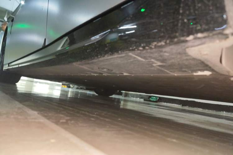 Used XPeng P7 2025 Model—750 All-Wheel-Drive Pengyi Ultra Chassis Rear Left
