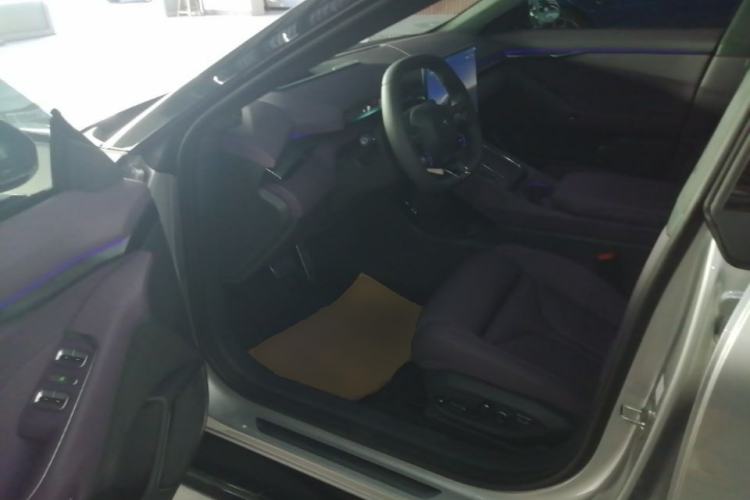 Used XPeng P7 2025 Model 702 Max Driver Seat